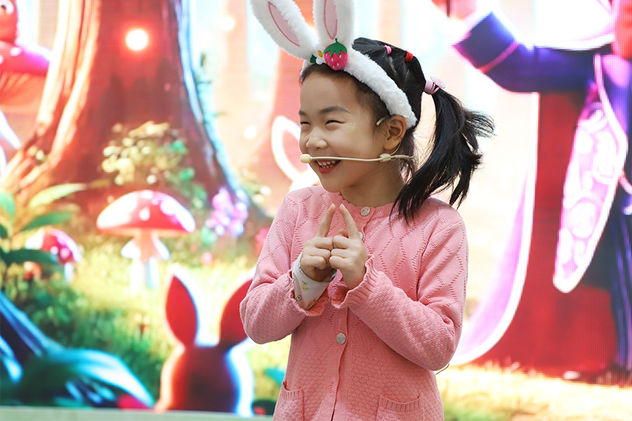 济宁新声代口才-2025年济宁新声代口才春日诗歌会舞台上孩子们精彩绽放精彩纷呈-